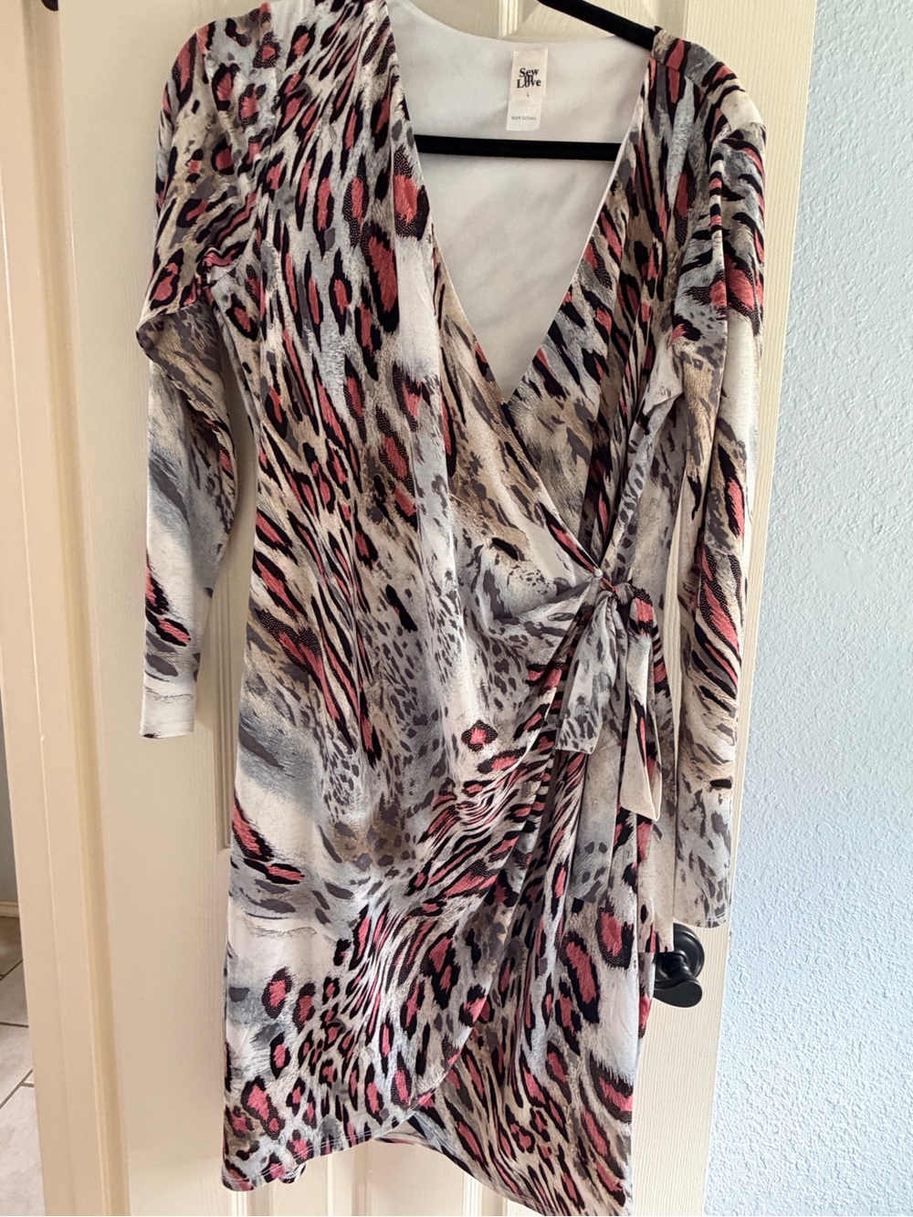 Sew In Love Animal Print Wrap Dress Long Sleeve Tie Waist Leopard Pink Size L